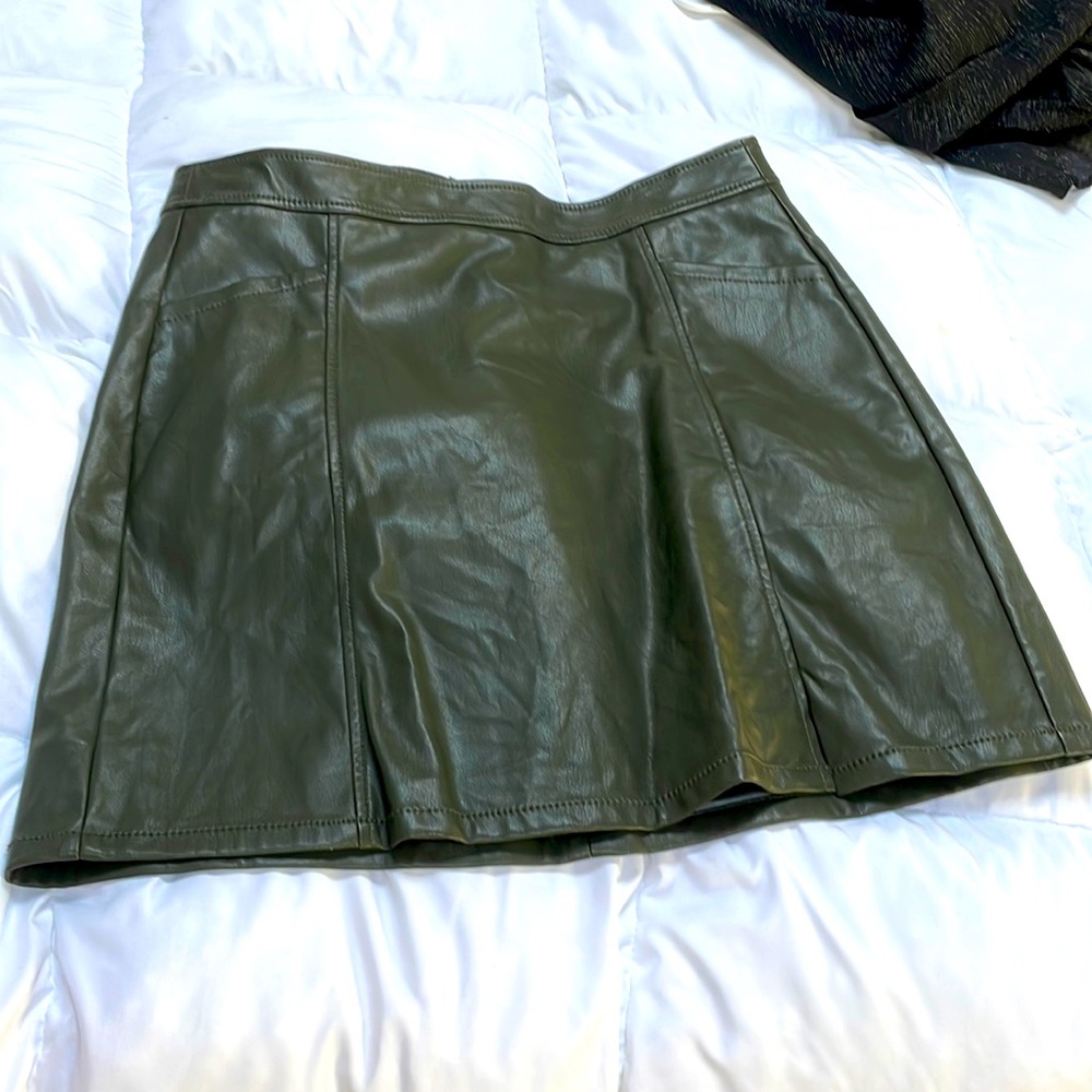 Loft brand imitation leather skirt with back zip and front pockets- worn once